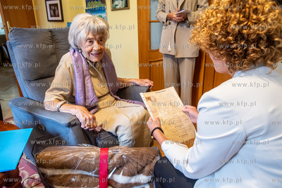 Przyjęcie z okazji 103. urodzin pani Krystyny Ramułt...