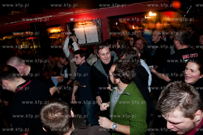 Gdansk. Gazeta Rock Cafe. Zadzwoncie po milicje! przedpremierowy...