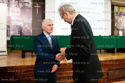 Gdansk. Historyczna sala BHP. Wreczenie odznaczen panstwowych,...