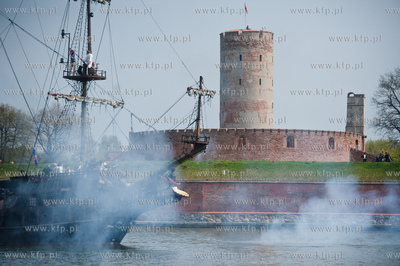 Gdansk. Nowy Port. Druga edycja Bitwy Morskiej o Twierdze...