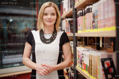 Gdansk. Biblioteka Manhattan w CH Manhattan. Promocja...