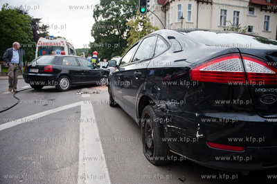 Sopot. Wypadek trzech samochodow na skrzyzowaniu ulic...