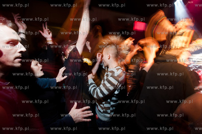 Gdynia. Klub Muzyczny Ucho. Objazdowy festiwal punkowy...