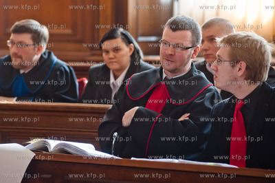 Sad Rejonowy w Gdansku. Rozprawa przeciwko Annie i...