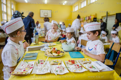 Gdansk. Wrzeszcz. Szkola Podstawowa nr 45 im. Bohaterow...