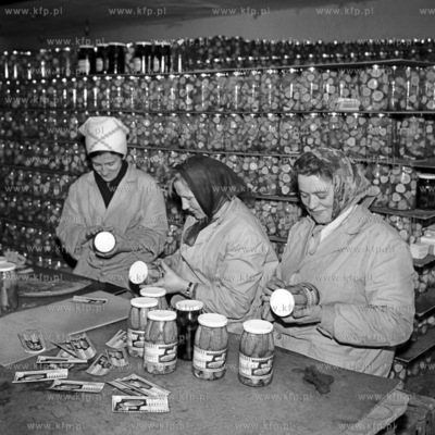 Linia produkcyjna przetworni warzywno owocowej spoldzielni...