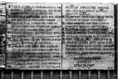 Strajk w Stoczni Gdańskiej im. Lenina Nz. tablice...