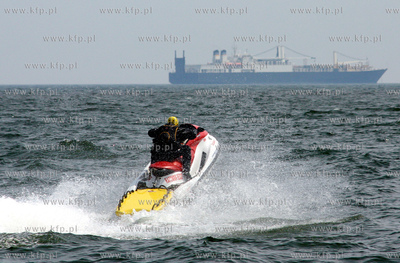 Pokazy ratownictwa Wodnego Ochotniczego Pogotowia Ratunkowego...