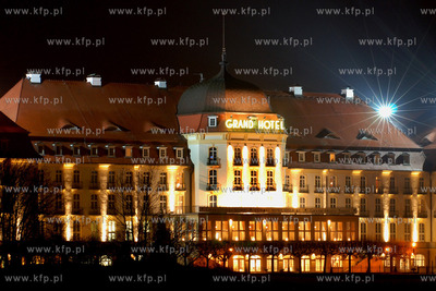 Sopot noca. Nz Iluminowany Grand Hotel
08.12.2006
Fot....