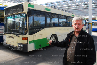 Gdynia. Nowa siedziba Przedsiebirtwa Komunikacji Trolejbusowej...