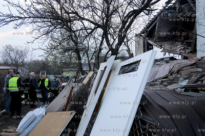 Wybuch butli z gazem w domku jednorodzinnym przy ul....