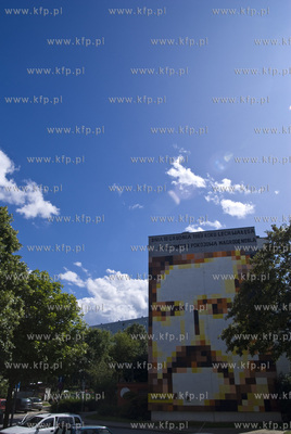 Ozdobne murale na blokach S.M. Zaspa. Lech Walesa -...