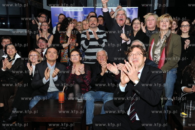 Sopot. Kawiarnia Atelier. Wieczor wyborczy Platformy...