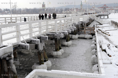 Sopot. Silne mrozy spowodowaly zamarzniecie zatoki...
