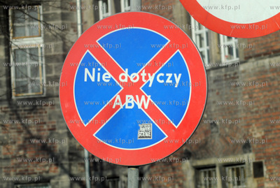 Zakaz zatrzymywania sie - nie dotyczy ABW.
07.03.2011
fot....