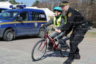 Gdansk Brzezno, ul. Czarny Dwor. Festyn komunikacyjny...