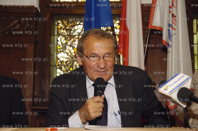 Henryk Wujec, legendarny dzialacz Solidarnosci a obecnie...