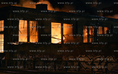Gdansk. Pozar znajdujacej sie na terenie Stoczni Gdanskiej...