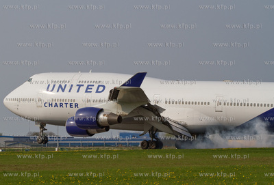 Samolot Boeing 747 już po raz szosty odwiedzil gdanskie...