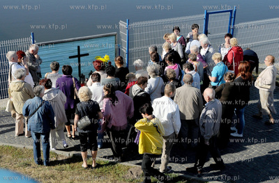 Zapora wodna we Wloclawku. Na prawym brzegu Wisly,...