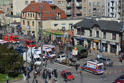 Na skrzyzowaniu ulic 10 Lutego i Swietojanskiej w Gdyni...