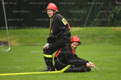 Powiatowe Zawody Sportowo - Pożarnicze na stadionie...