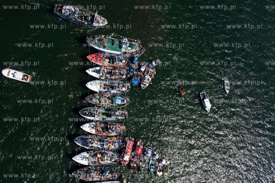 Morska Pielgrzymka Rybakow w Pucku na odpust Sw Piotra...