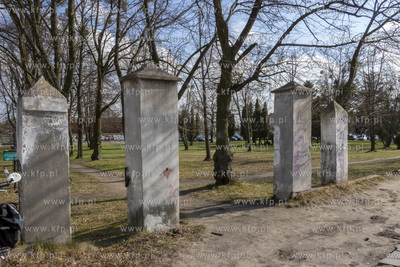Nieistniejący cmentarz przy ulicy Wita Stwosza w Pruszczu...