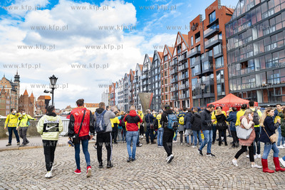 Kibice Manchester United i Villarreal fotografują...