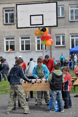 Festyn Osiedlowy w ramach Dni Sasiadow na terenie Gimnazjum...