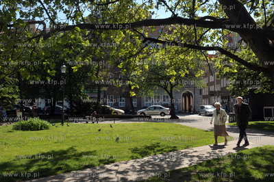 Gdansk. Skwer pomiedzy ulicami Swietojanska i Szeroka...