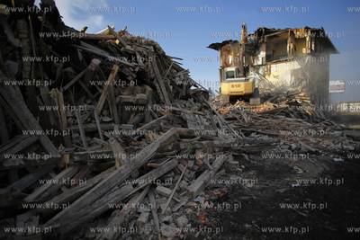 Gdańsk. Rozbiorka budynków mieszkalnych przy ul....