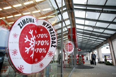 Centrum Handlowe Matarnia. Sklep Komfort. 26.01.2012...