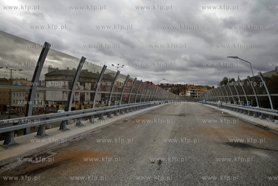 Proby obciazeniowe na estakadzie nad al. Grunwaldzka....