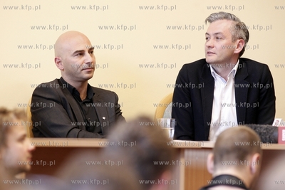 Uniwersytet Gdanski. Debata o zwiazkach partnerskich....