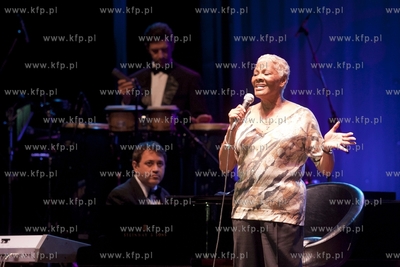 Ladies Jazz Festival. Koncert Dionne Warwick w Hali...