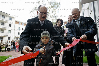 Uroczystosc oficjalnego przekazania nowych budynkow...