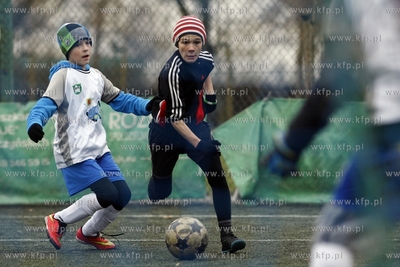 Gdansk Zaspa. Pilkarski turniej dzikich druzyn Do przerwy...