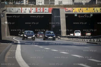 Wyjazd z tunelu pod Martwą Wisłą.
09.09.2020
fot....