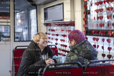Specjalnie udekorowany walentynkowy tramwaj Bombardier...