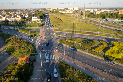 Gdańsk. Skrzyżowania al. Armii Krajowej z ul. Łostowicką....