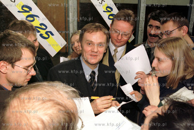 Pierwsza konwencja Platformy Obywatelskiej zalozonej...