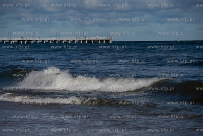 Gdynia Orłowo. Duża fala na Bałtyku. 14.03.2020...