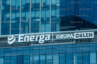 Gdańsk. Napis Energa / Grupa Orlen na budynku kompleksu...