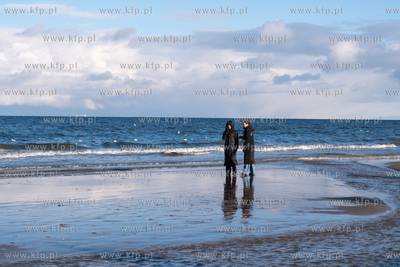 Gdańsk. Zimowa aura na plaży w Jelitkowie. 16.02.2025...
