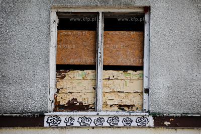 Gdansk Oliwa. Niszczejacy budynek po dawnej piekarni...