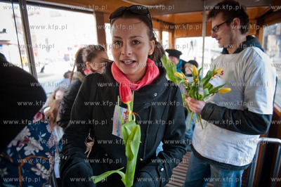 Gdansk. Dzien kobiet w zabytkowym tramwaju 105 N z...