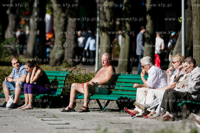 Gdynia. Skwer Kosciuszki. Sloneczna pogoda powrocila...