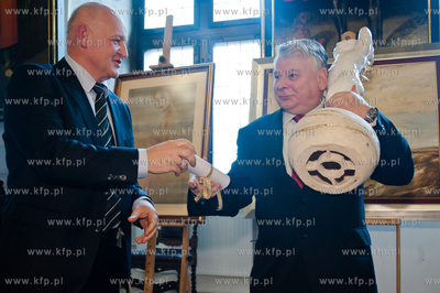 Gdansk. Ratusz Glownego Miasta. Uroczystosc wreczenia...