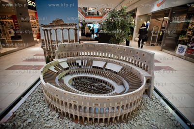 Gdansk. Wrzeszcz. Centrum handlowe Galeria Baltycka....